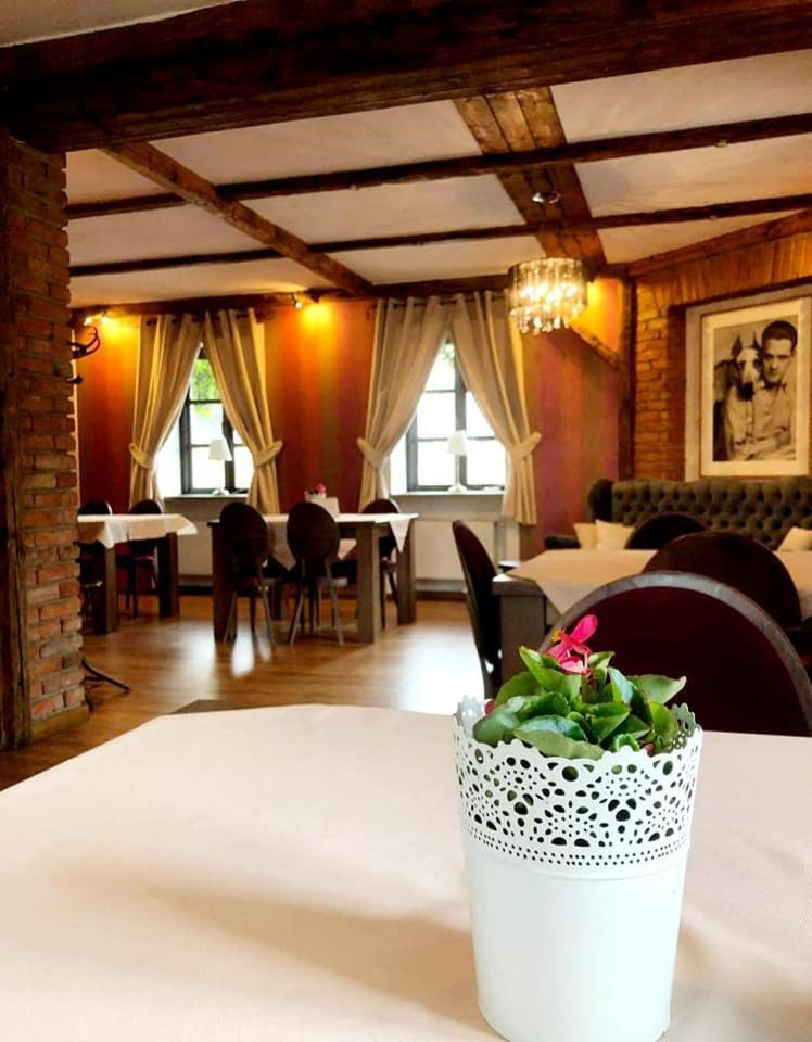 U Pietrzakow Hotel Zielonka  Ngoại thất bức ảnh